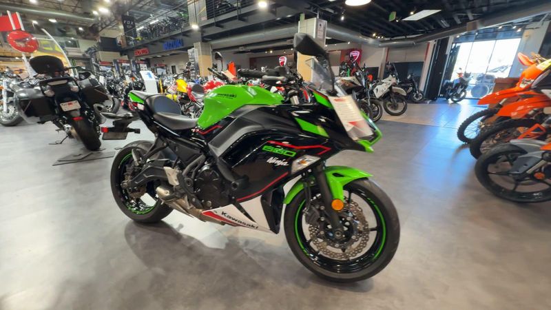 Used 2022 Kawasaki NINJA 650 Image 6