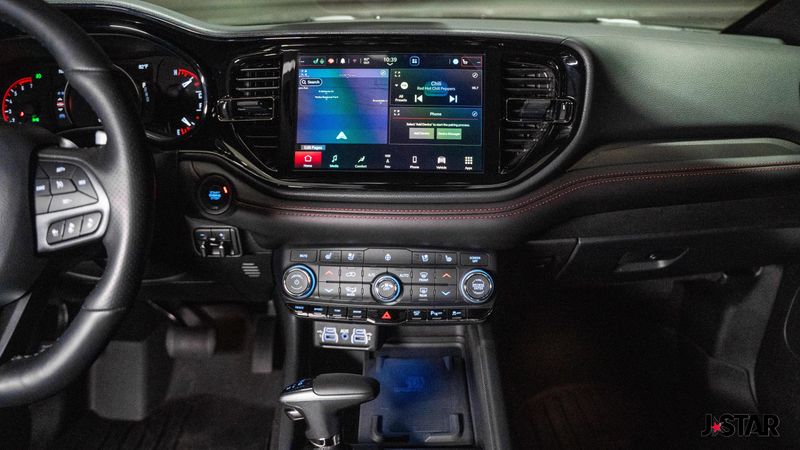2023 Dodge Durango R/T Plus photo 7