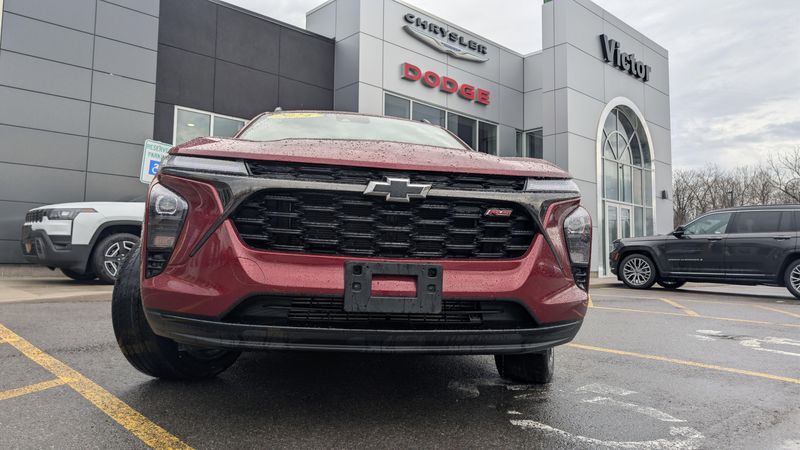 Used 2024 Chevrolet Trax 2RSImage 2