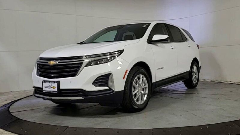 2022 Chevrolet Equinox LT photo 10