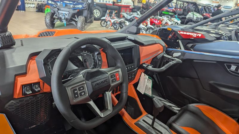 2025 Polaris RZR PRO S 4 ULTIMATE ORANGE RUST AND ZENITH BLUEImage 14