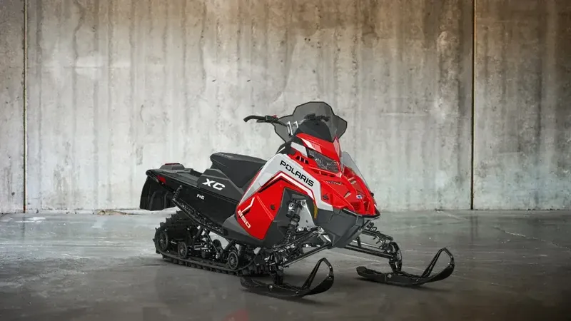 2027 Polaris 850 SWITCHBACK XC 146 RED
