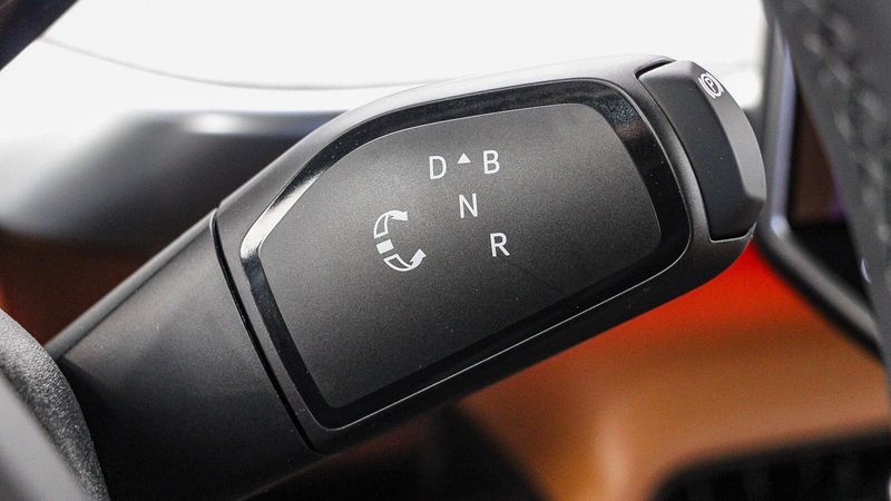 2025 Volkswagen ID. Buzz Image 25