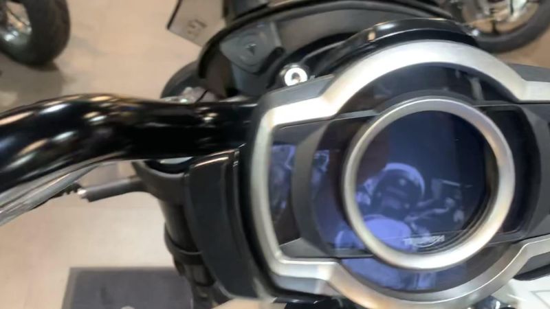 New 2025 Triumph ROCKET 3 GT EVEL KNIEVEL EDITION Image 6