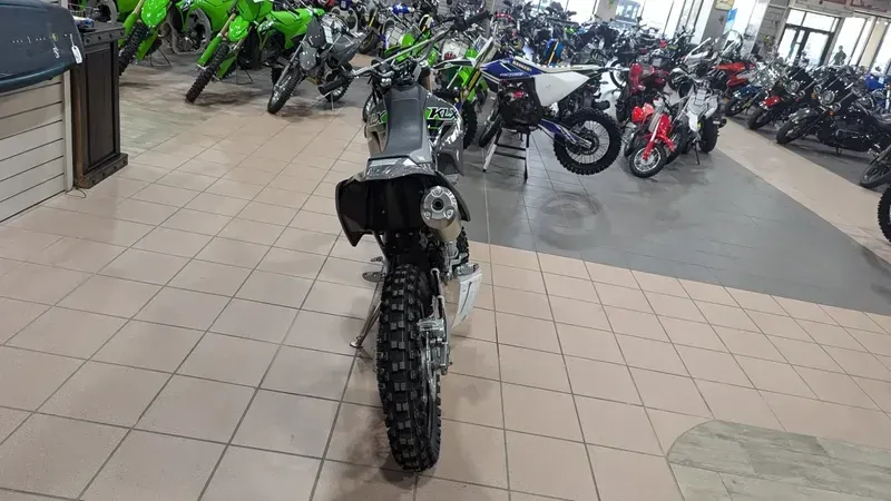 2025 Kawasaki KLX 300 BATTLE GRAYImage 2