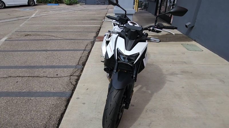 New 2025 Honda CB750 HORNET Image 8