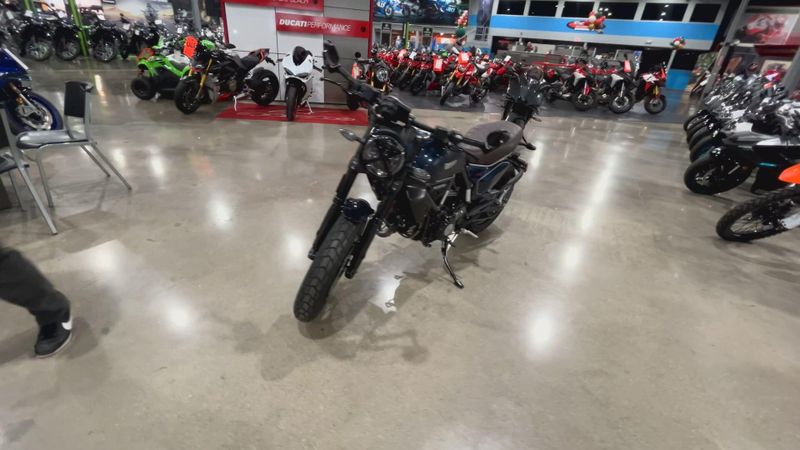 New 2025 Ducati SCRAMBLER 800 NIGHTSHIFT Image 4
