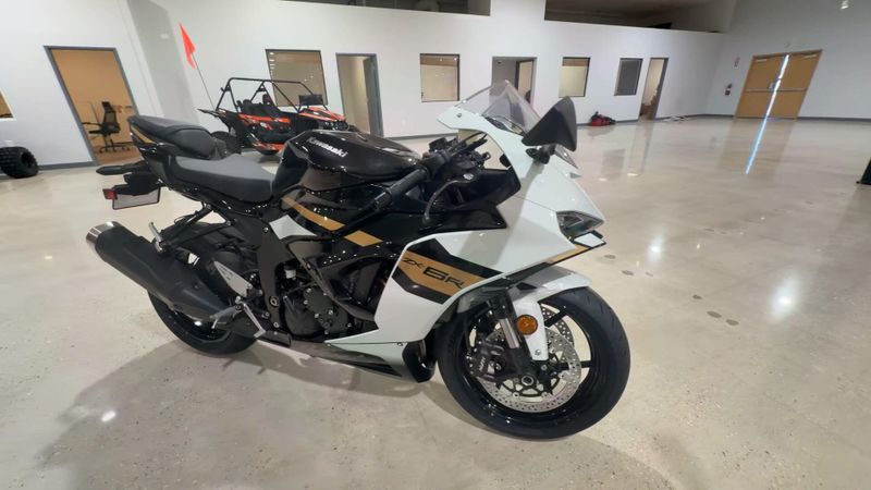 New 2026 Kawasaki NINJA ZX-6R ABS Image 9