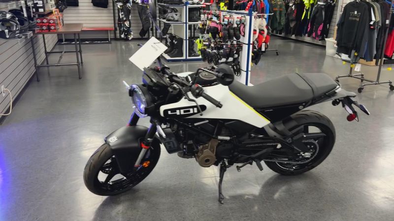 New 2024 Husqvarna VITPILEN 401 Image 8