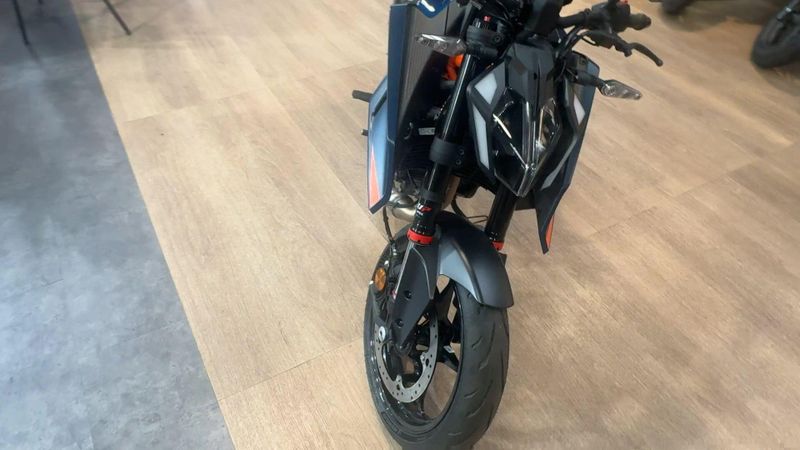 New 2026 KTM 390 DUKE Image 3