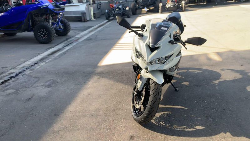 New 2026 Kawasaki NINJA ZX-4RR ABS Image 4