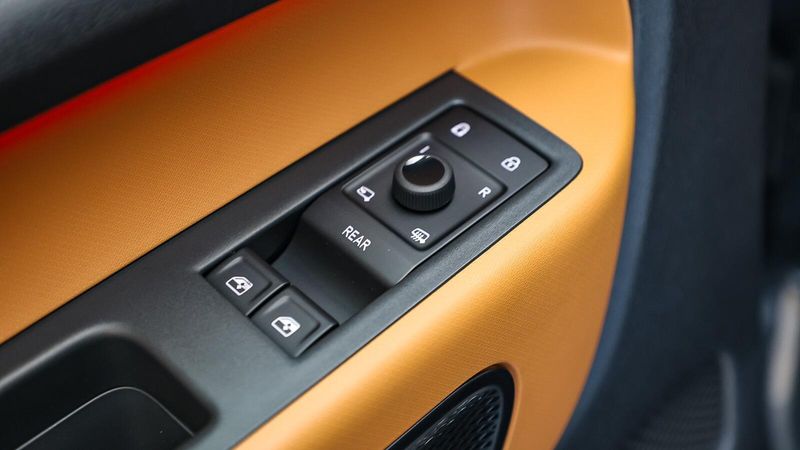 2025 Volkswagen ID. Buzz Image 23