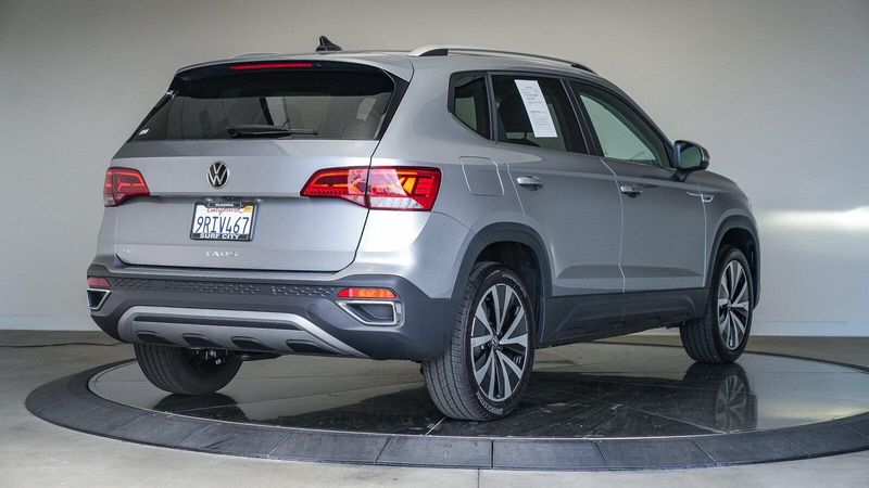 Used 2024 Volkswagen Taos 1.5T SEImage 5