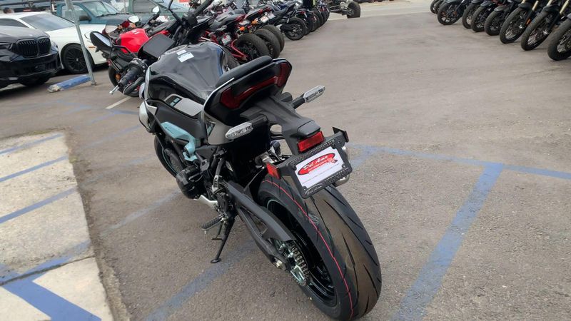 New 2025 Kawasaki Z900 ABS Image 6