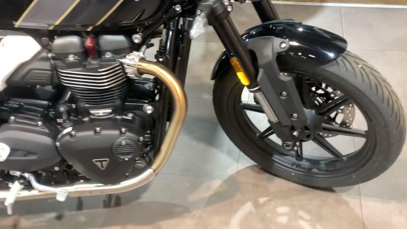 2025 Triumph SPEED TWIN 900 Image 5