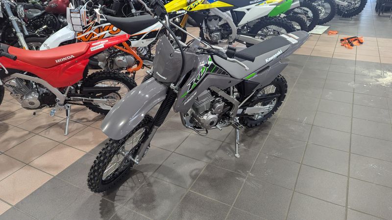 2025 Kawasaki KLX140R BATTLE GRAYImage 3