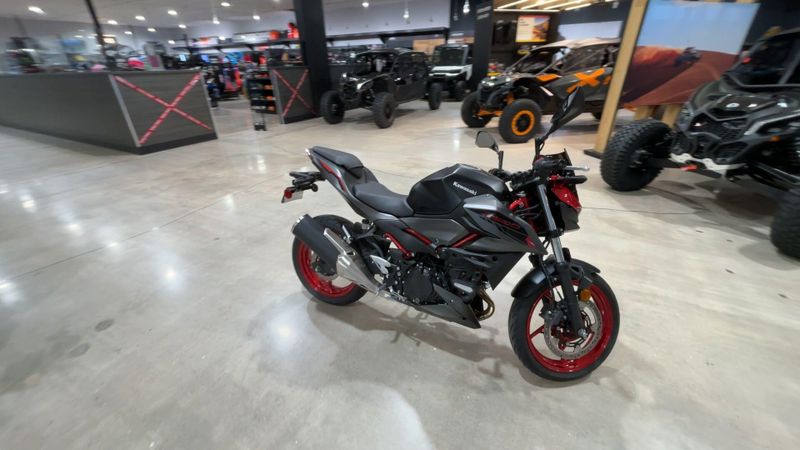 Used 2025 Kawasaki Z500 SE ABS Image 5