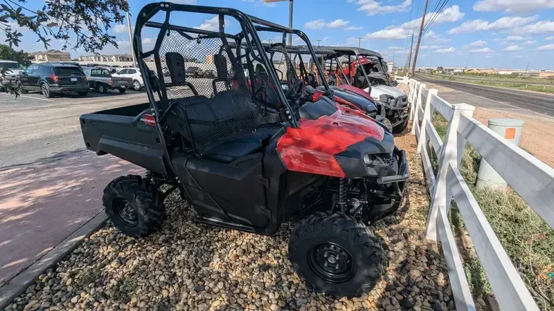 2025 Honda PIONEER 700 BASEImage 2