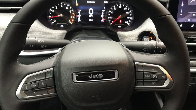 2024 Jeep Compass Latitude Lux 4x4Image 7