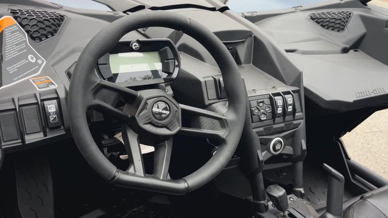 New 2026 Can-Am MAVERICK X3 DS TURBO Image 5