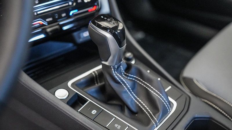 New 2025 Volkswagen Jetta 1.5T SEImage 20