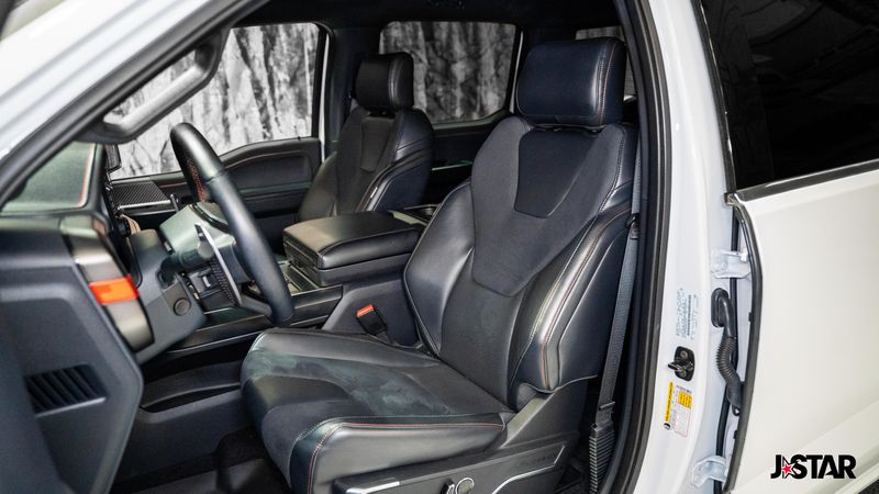 2024 Ford F-150 Raptor photo 2