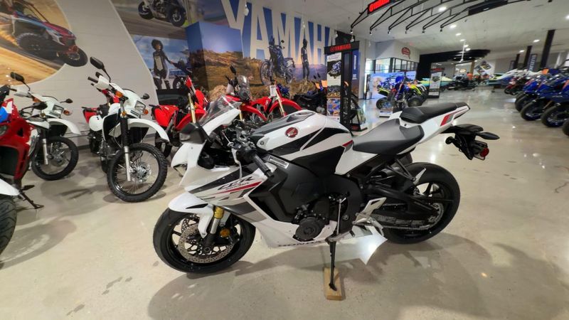 New 2026 Honda CBR1000RR Image 5