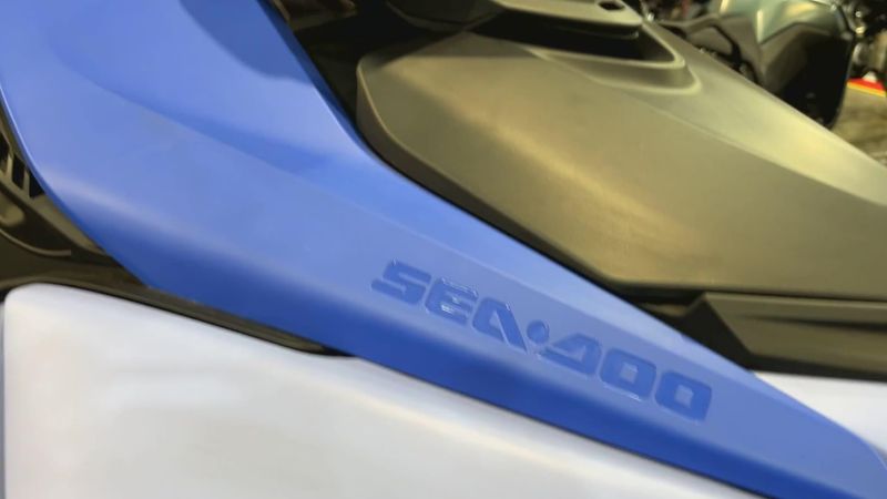 New 2025 Sea-Doo SPARK FOR 3 90 CONVENIENCE PACKAGE (SOUND SYSTEM) Image 6