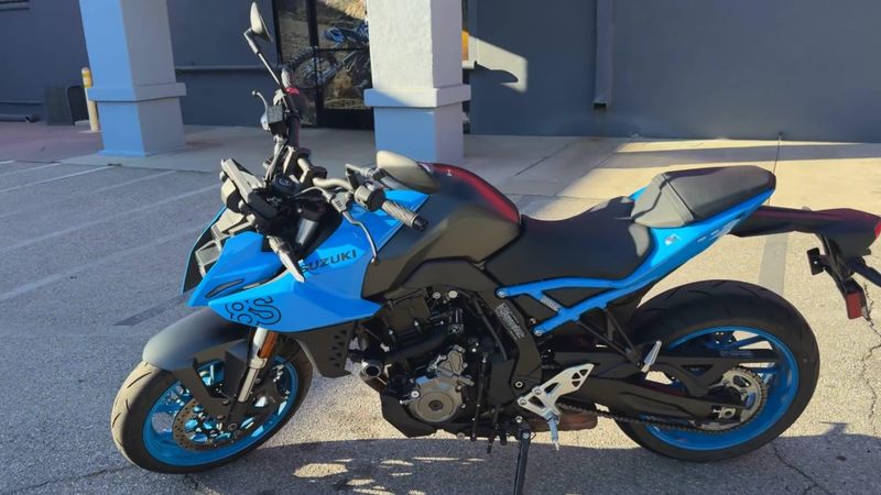 Used 2024 Suzuki GSX-8S Image 5