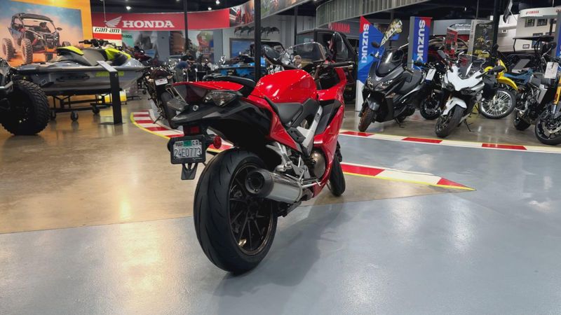 Used 2015 Honda INTERCEPTOR DELUXE Image 4