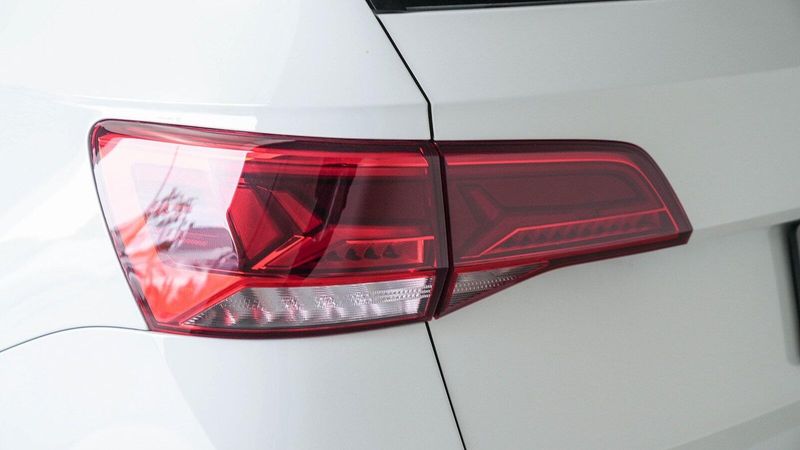 2024 Volkswagen Taos 1.5T SEImage 9