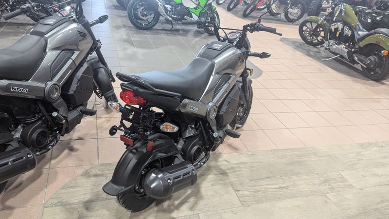 2024 Honda NAVI BASE ARTIC SILVER METALLICImage 5