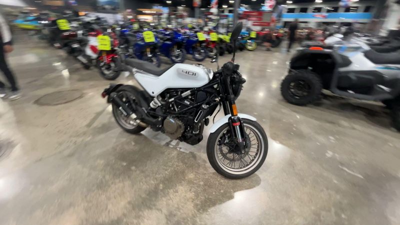 Used 2022 Husqvarna VITPILEN 401 Image 2