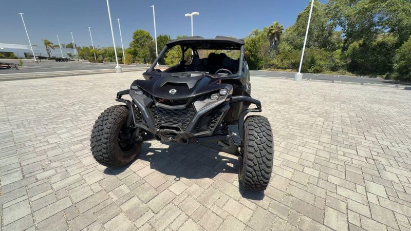 New 2026 Can-Am MAVERICK R MAX X RS 999T DCT Image 4