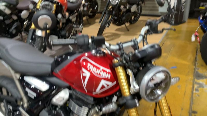 New 2025 Triumph SPEED 400 Image 3