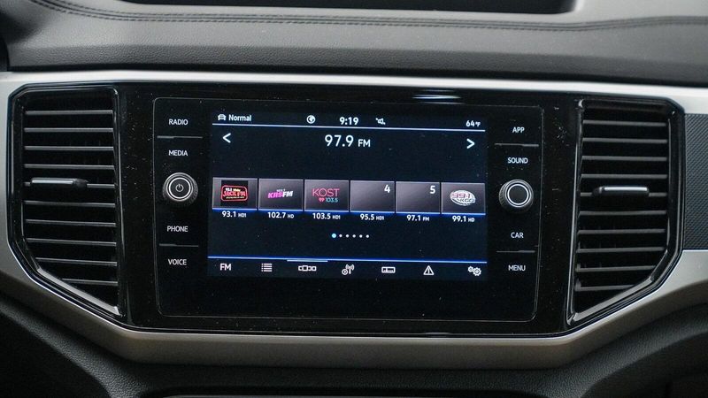 Used 2022 Volkswagen Atlas Cross Sport 3.6L V6 SE w/TechnologyImage 14