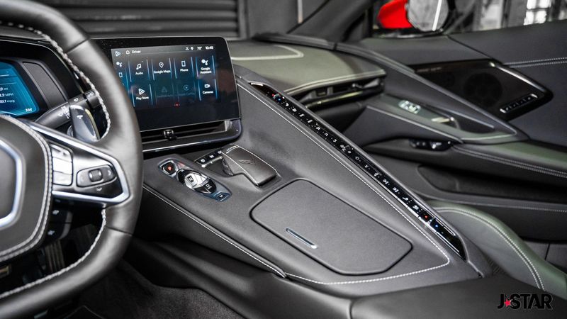 2025 Chevrolet Corvette Stingray photo 7