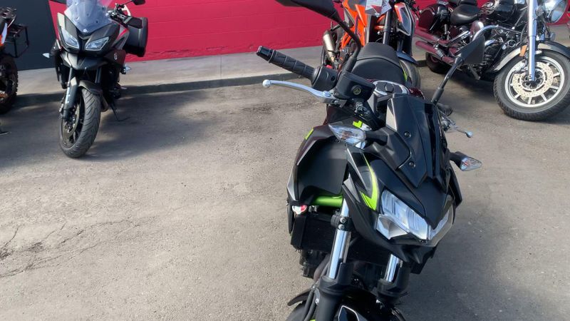 2022 Kawasaki Z650 Image 2