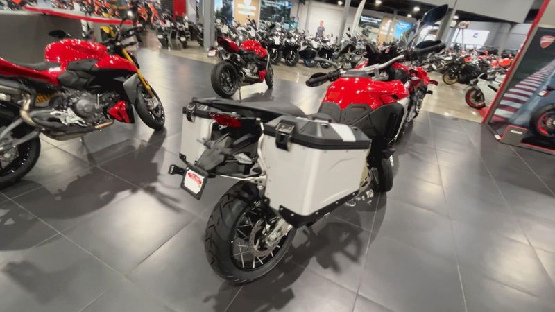 New 2025 Ducati MULTISTRADA V4 RALLY TRAVEL & RADAR SPOKED WHEELS Image 8