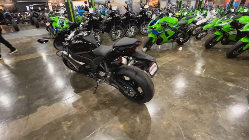 New 2026 Kawasaki NINJA ZX-10R ABS Image 6