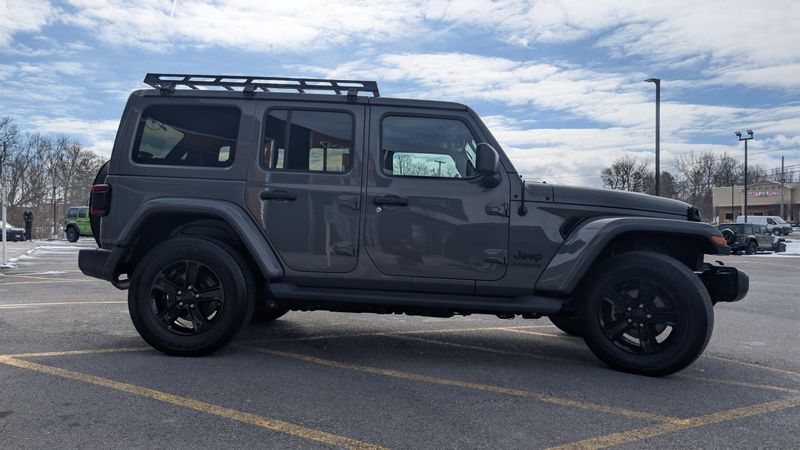 Used 2020 Jeep Wrangler Unlimited Sahara AltitudeImage 4