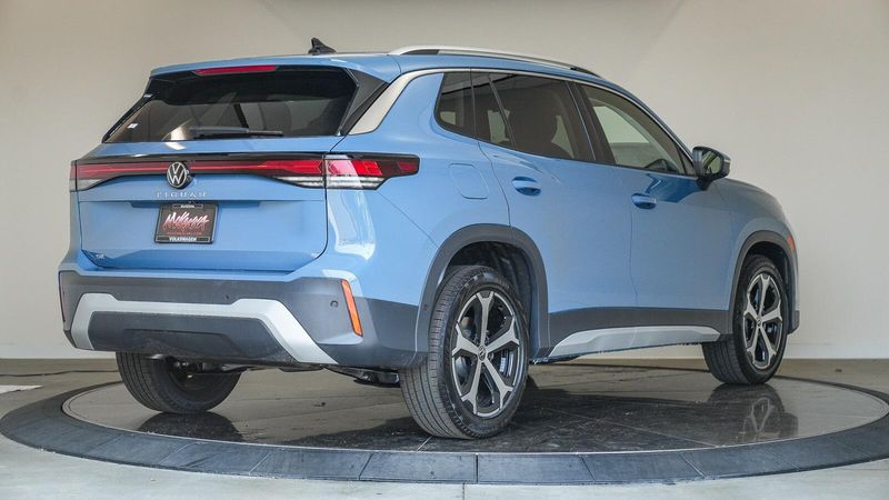 New 2025 Volkswagen Tiguan 2.0T SEImage 4