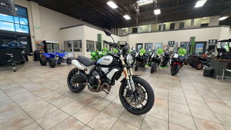 Used 2018 Ducati SCRAMBLER 1100 SPORT Image 2