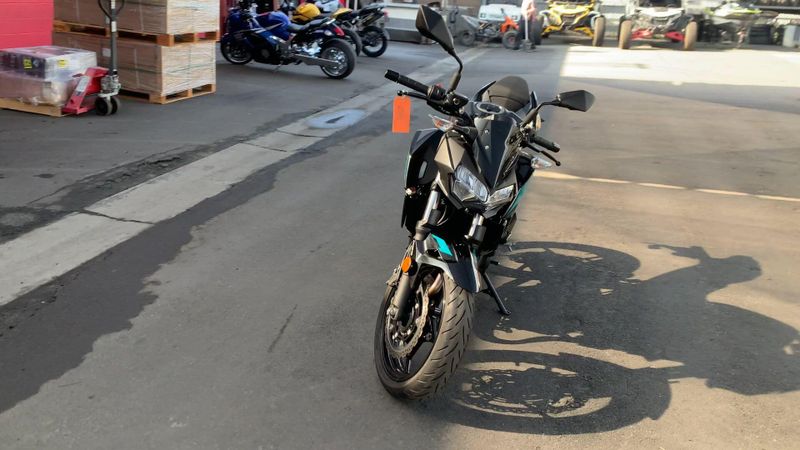 Used 2023 Kawasaki Z400 ABS Image 4