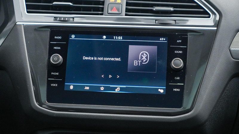 2021 Volkswagen Tiguan 2.0T SEImage 14