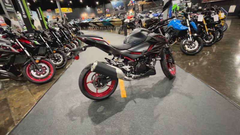 New 2025 Kawasaki Z500 SE ABS Image 8