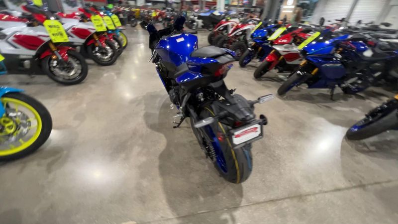 New 2027 Yamaha YZF-R9 Image 7