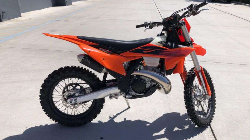 New 2027 KTM 250 XC Image 4