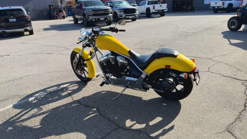 Used 2023 Honda FURY ABS Image 2