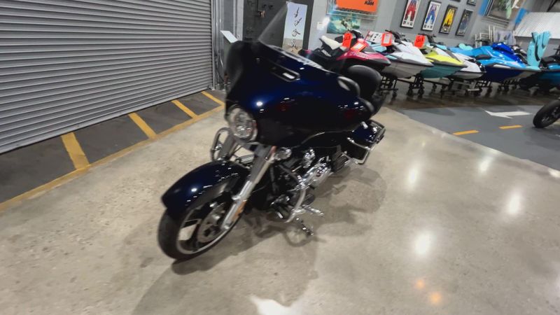 Used 2019 Harley-Davidson STREET GLIDE Image 4